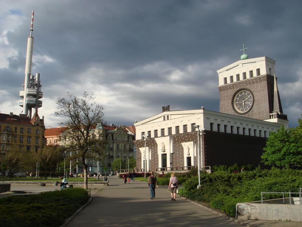 Tower Apartment Prag Rum bild