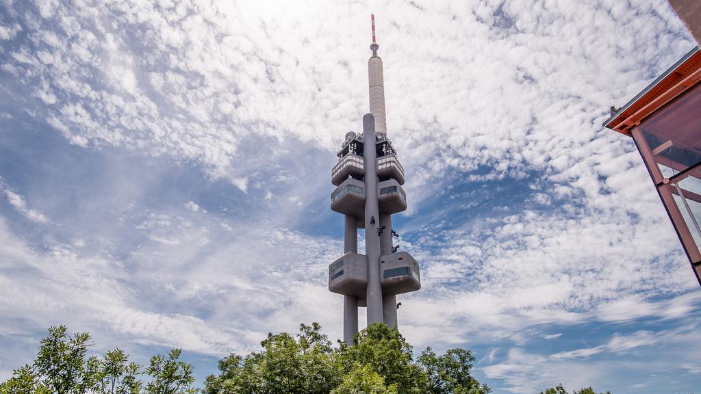 Tower Apartment Prag Exteriör bild